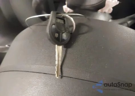 2013 Nissan Versa 1.6 Sv z USA, uszkodzony, nr VIN 3N1CN7AP7DL879141